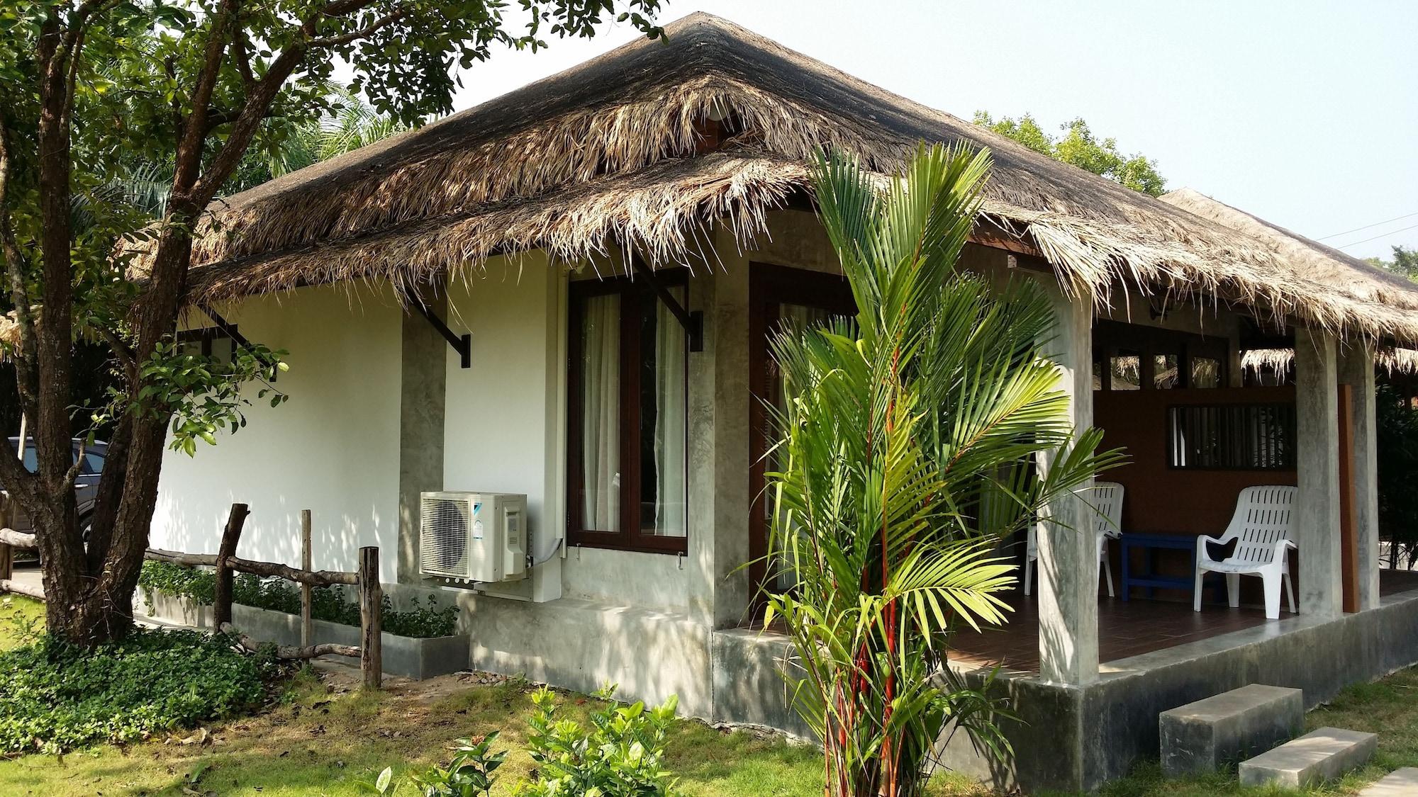 Nana Beach Hotel & Resort Pathiu Экстерьер фото