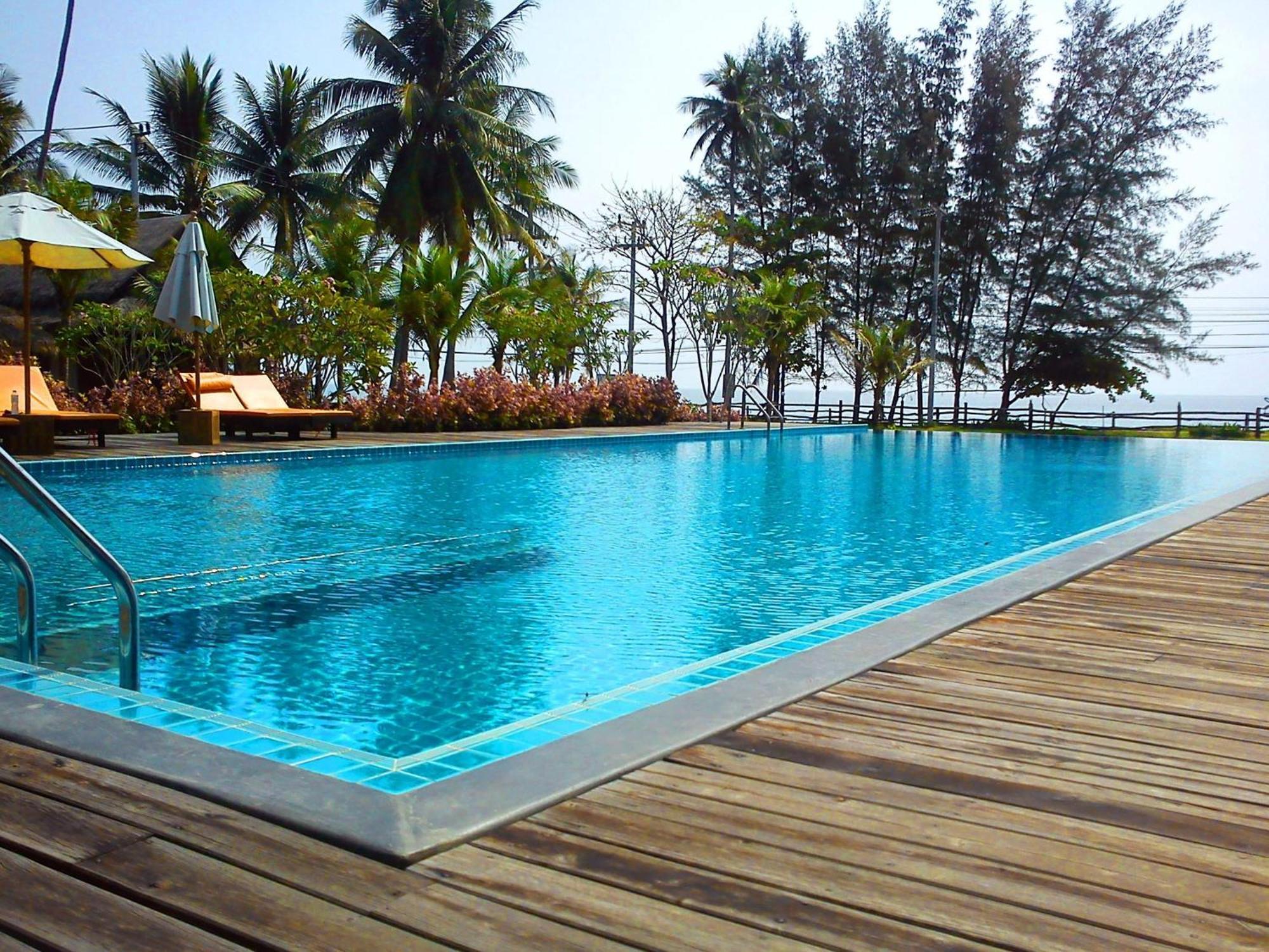 Nana Beach Hotel & Resort Pathiu Экстерьер фото