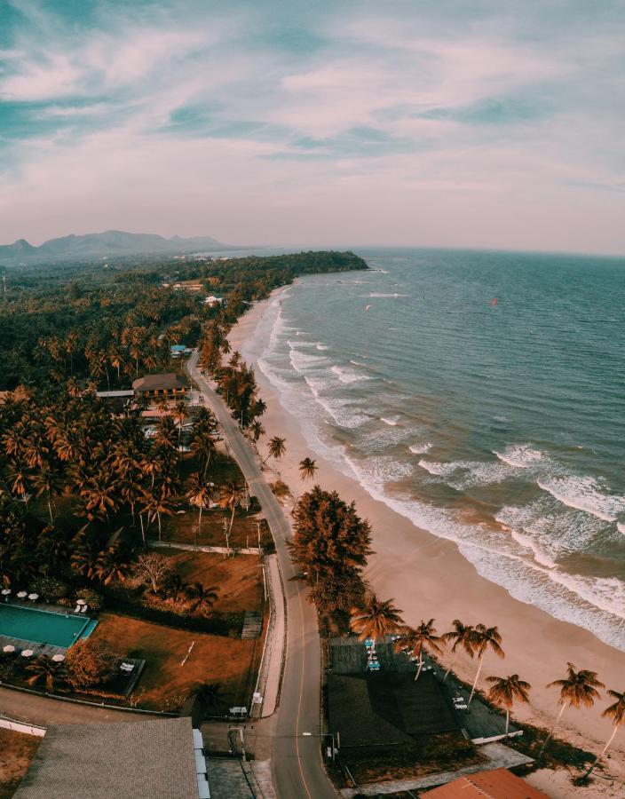 Nana Beach Hotel & Resort Pathiu Экстерьер фото